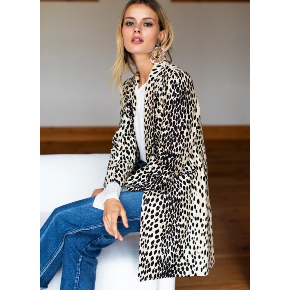 Emerson Fry leopard wingtip coat. Size 00